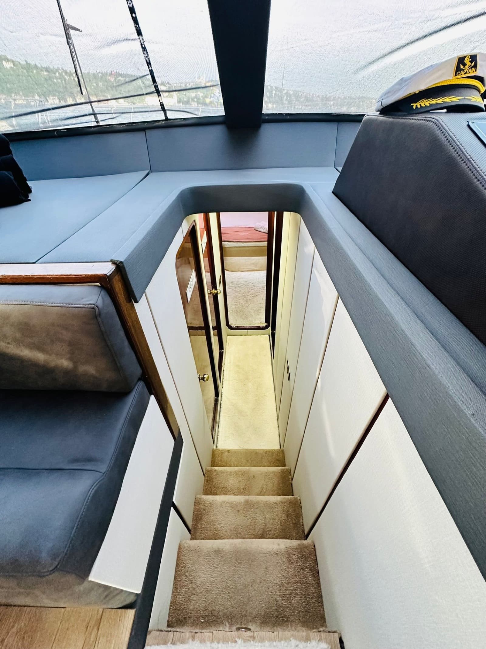 Boğaz Sailing Yatı · 10 Kişi interior view 6 — 10-guest sailing yacht for an intimate Bosphorus voyage