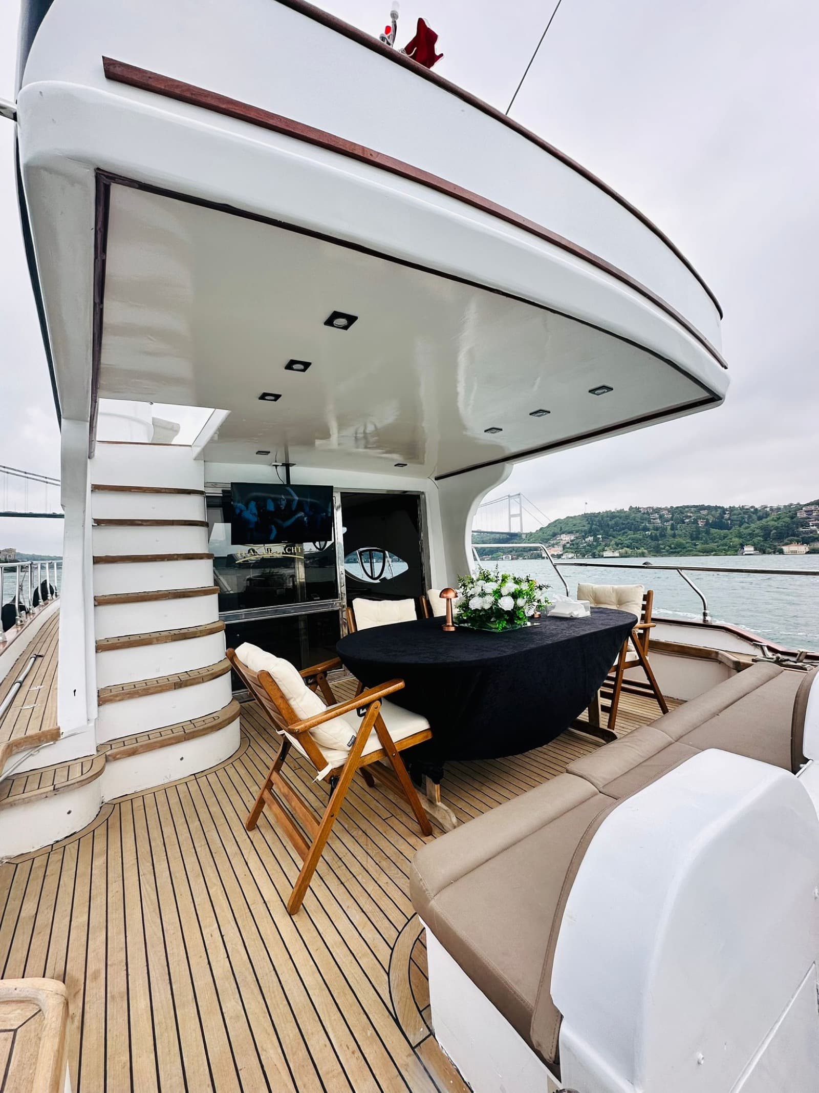Boğaz Sailing Yatı · 10 Kişi interior view 7 — 10-guest sailing yacht for an intimate Bosphorus voyage
