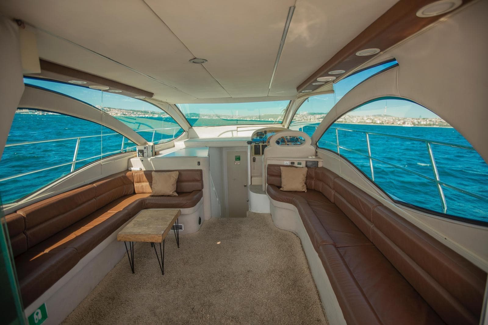 Voilier Bosphore · 14 interior view 5 — 14-guest sailing yacht for friend or family groups on the Bosphorus