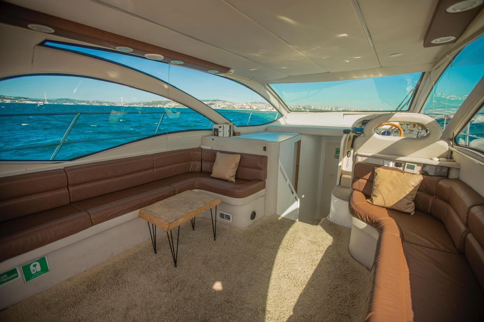 Voilier Bosphore · 14 interior view 6 — 14-guest sailing yacht for friend or family groups on the Bosphorus