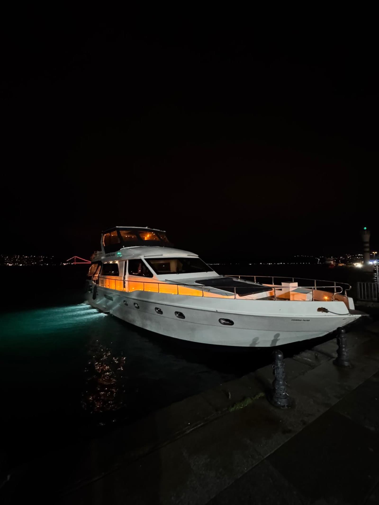 Boğaz Grup Yatı · 36 Kişi exterior view 3 — 36-guest charter yacht for medium-sized group sailings on the Bosphorus