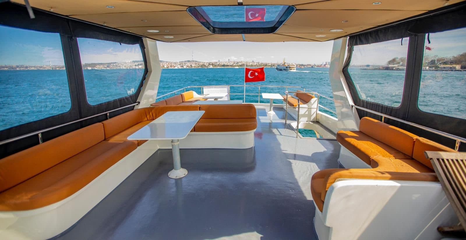 Boğaz Grup Yatı · 36 Kişi interior view 1 — 36-guest charter yacht for medium-sized group sailings on the Bosphorus