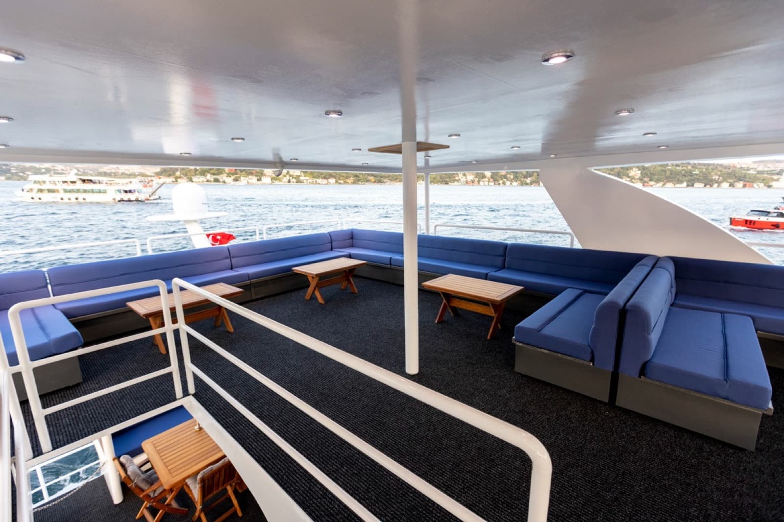 Bosporus Event-Yacht · 44 interior view 12 — 44-guest event yacht for weddings and corporate gatherings on the Bosphorus