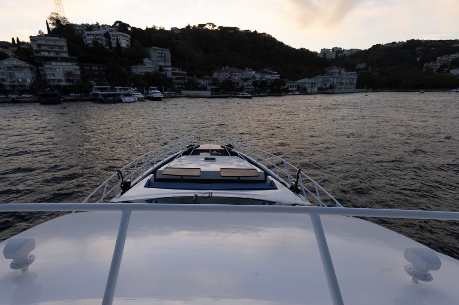 Bosporus Event-Yacht · 44 interior view 9 — 44-guest event yacht for weddings and corporate gatherings on the Bosphorus