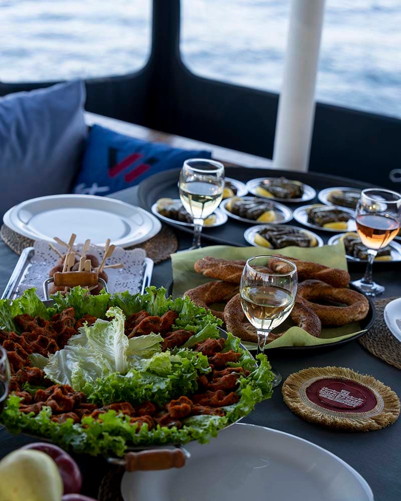 Private Bosphorus Lunch Yacht Cruise — Book from €252 in Istanbul